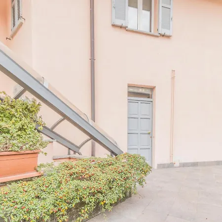 Holly House Varenna